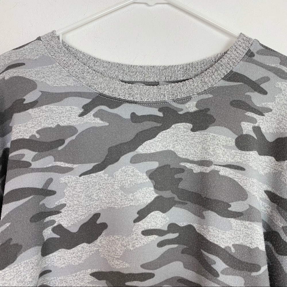Splendid Super Soft Pullover Sweatshirt Camouflag… - image 3